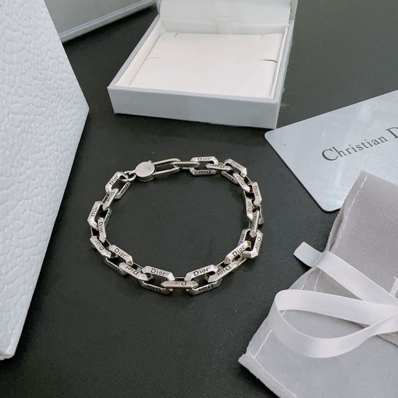 chr1st1an D10r bracelets